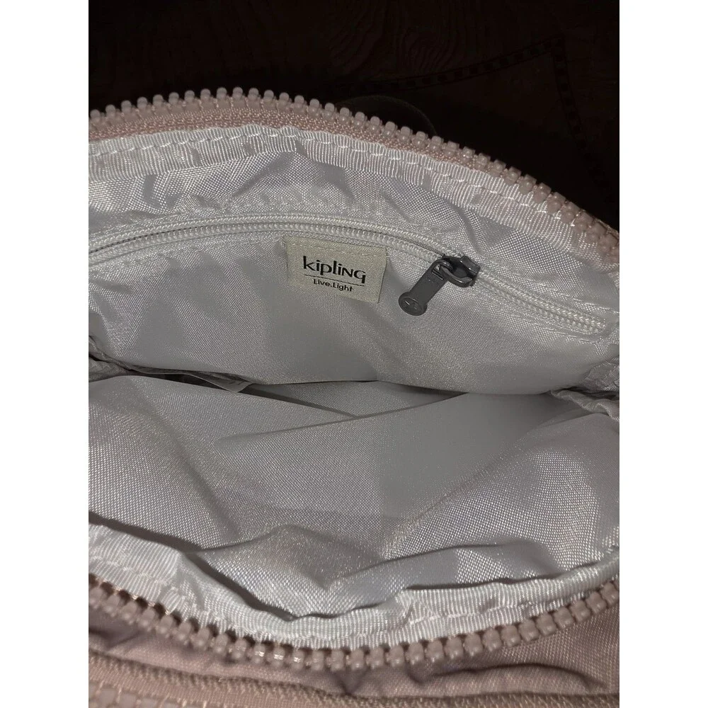 Kipling keefe shoulder